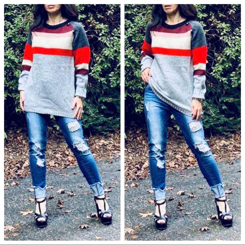 ✨LAST ONE✨color block sweater with buttons trim - Picture 3 of 7